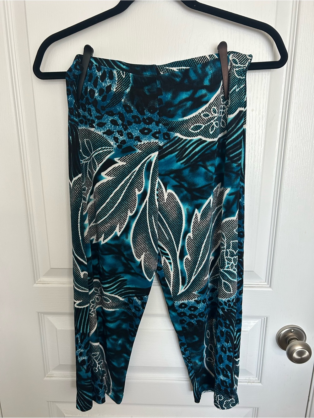 Source Unknown Teal & Black Printed Leggings